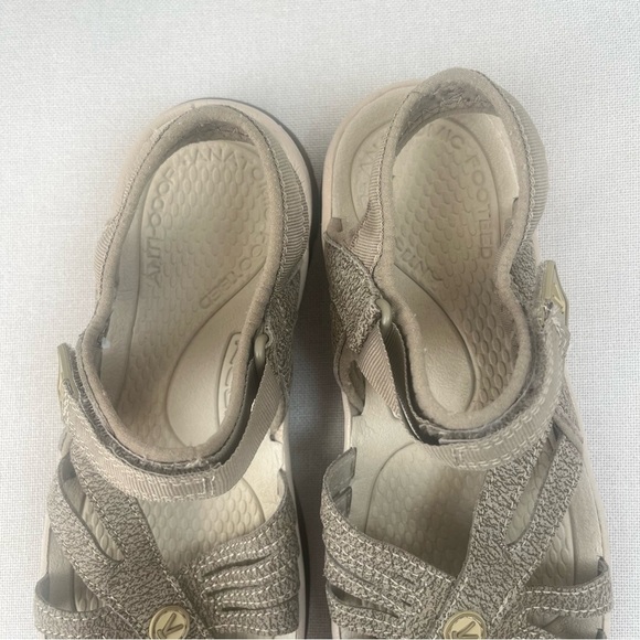 KEEN Women's Rose Strappy Sport Hiking Sandals Shoes Black Gray Size 8.5 - Picture 3 of 12